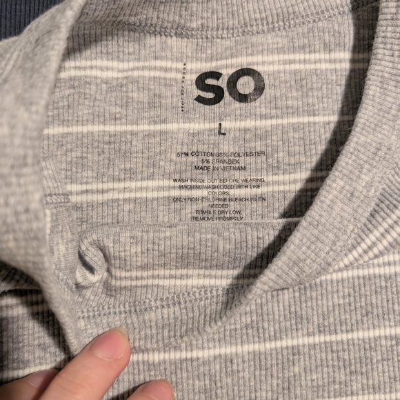 2 Junior's Tank Tops Size Large (Fits Women's Size Medium) Bundle Navy And Grey - Picture 3 of 4